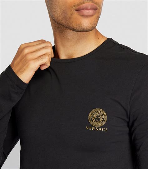 versace t shirt zwart|versace long sleeve t shirts.